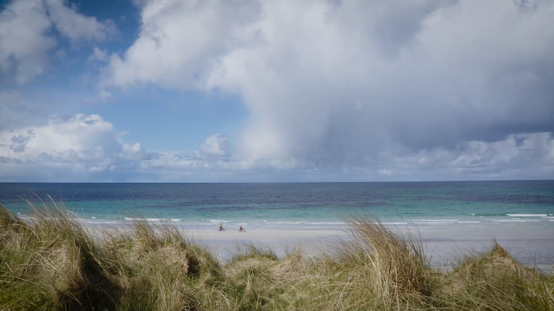 Andy-Aneela-Hebrides-riding-beach.png