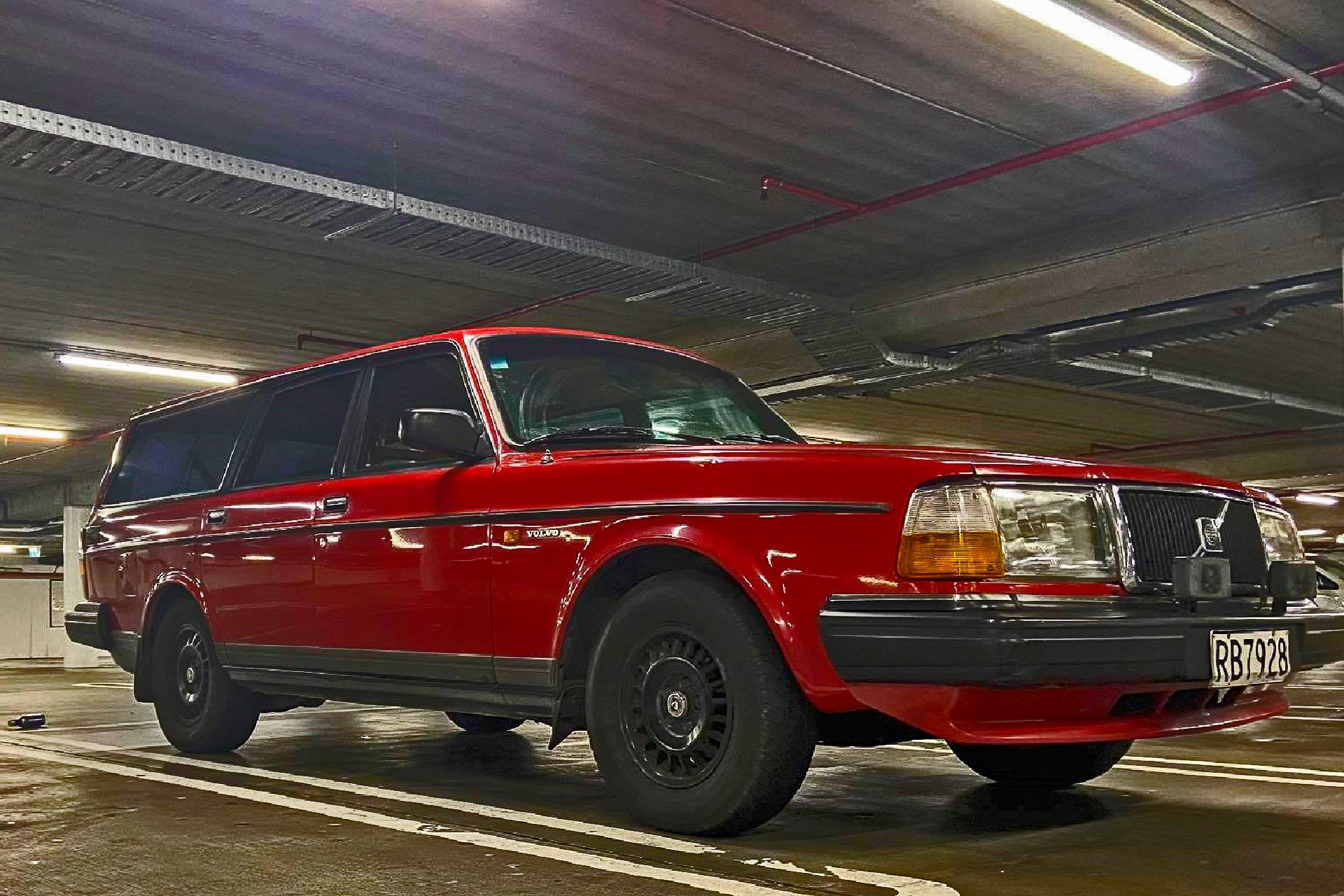 sexy-volvo-8.jpg