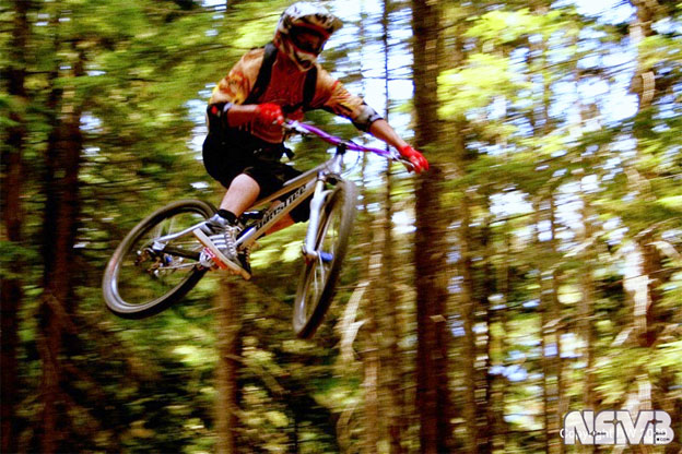 banshee rampant  review nsmb   whistler  bike park extreme