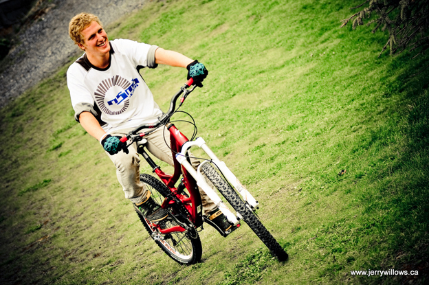 nsmb airprentice 2010 silver star                        specialized demo 8 sx mitch  chubey justin wyper,        Andrew         sherry