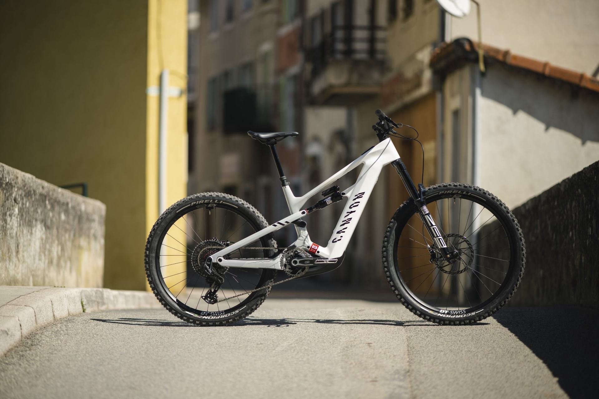 Canyon electric best sale mountain bikes