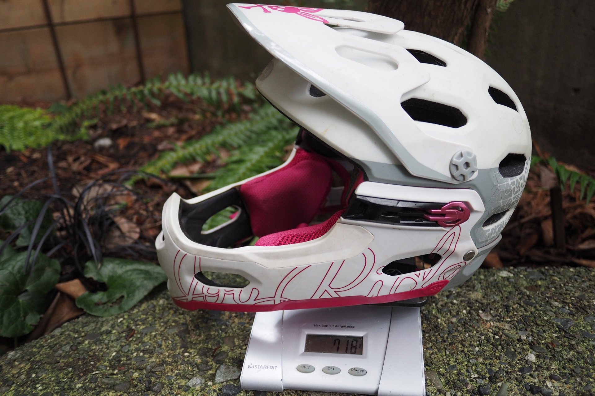 ABUS MoDrop Helmet Makes Riding Alone Safer [Review