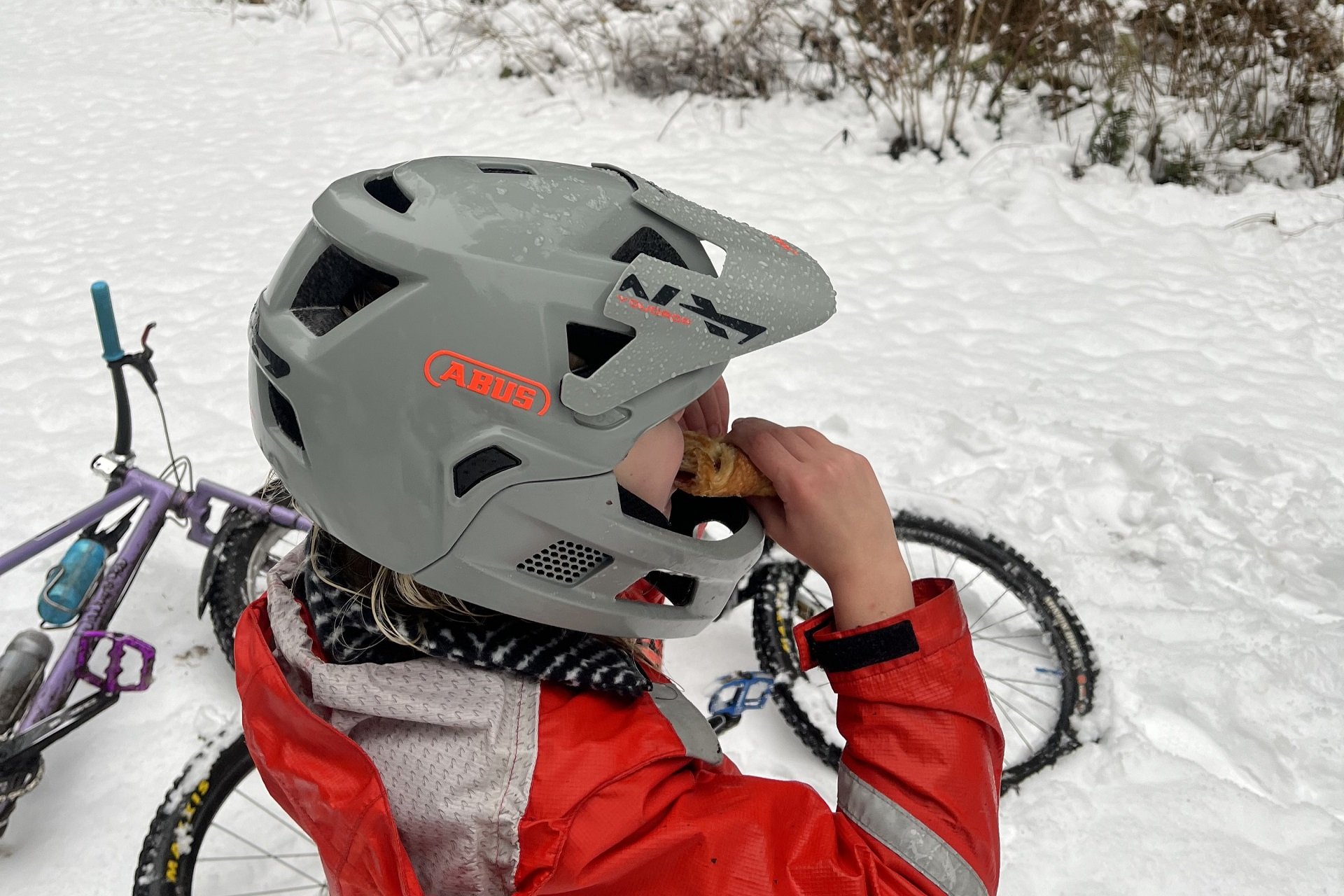 ABUS YouDrop FF Helmet NSMB Clairebarian by Andrew Major (2)