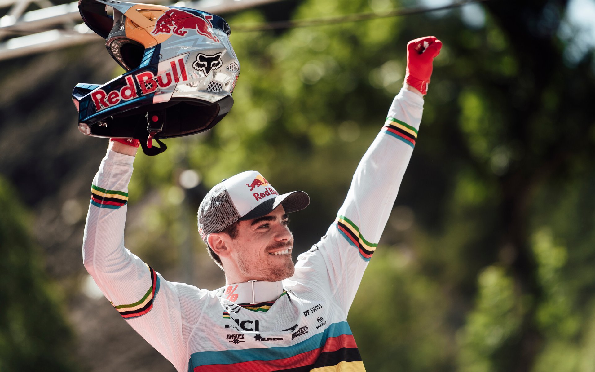 Loic Bruni wins Vallnord DH World Cup 2019