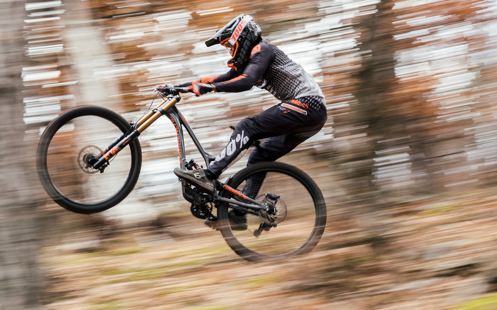 Amaury Pierron on the Commencal Supreme DH