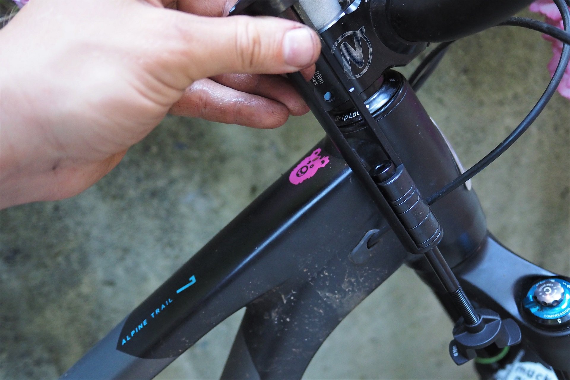 Bontrager s Steerer Tube Mounted BITS tool system