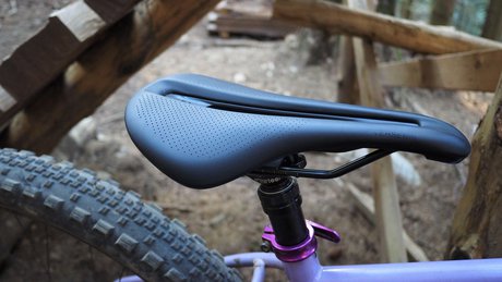 Bontrager Verse Saddle NSMB AndrewM.JPG