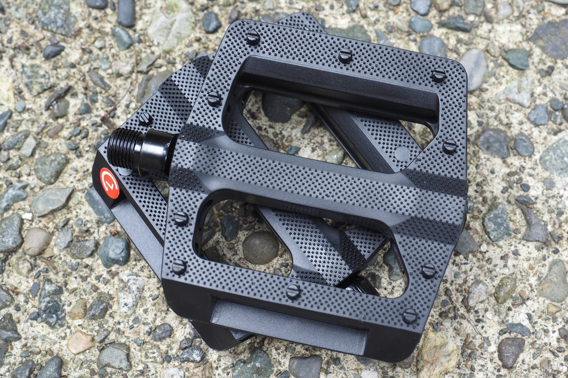 Bmx plastic pedals with best sale metal pins