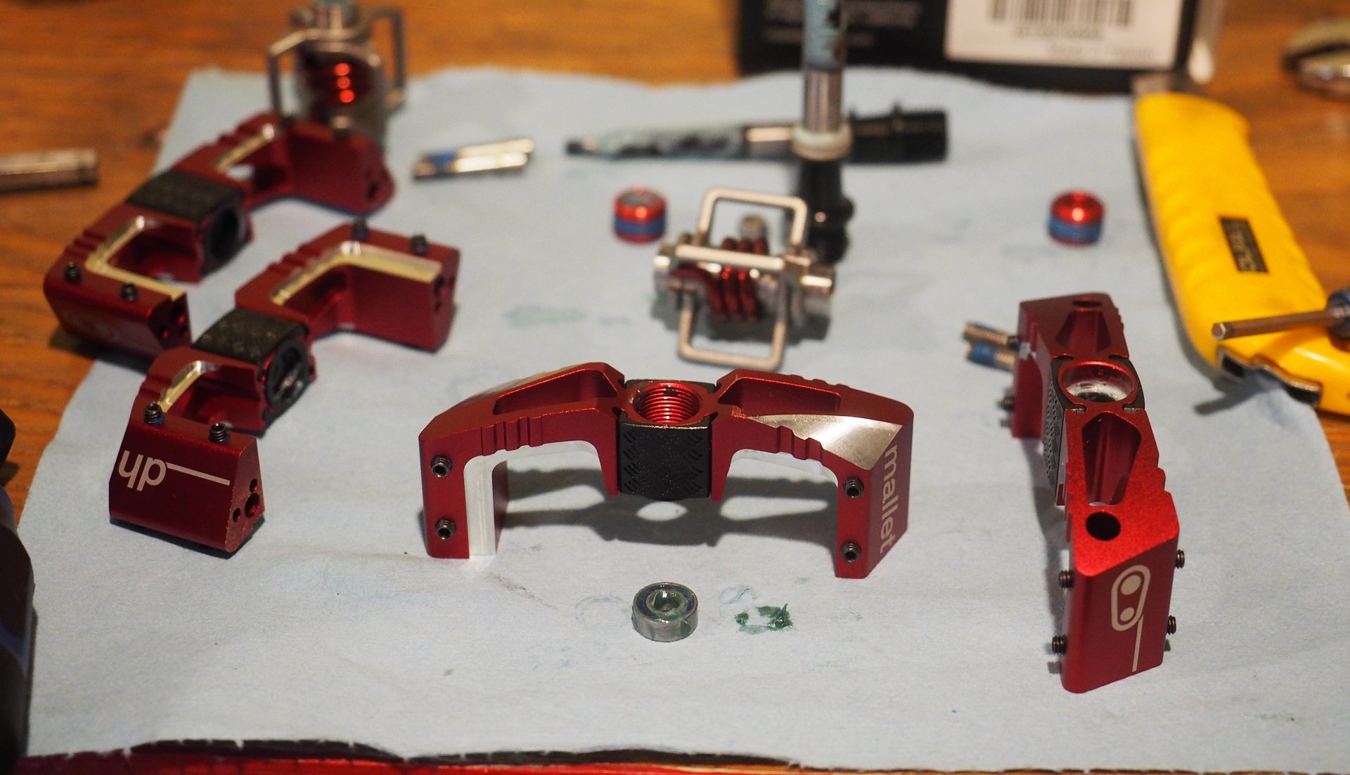 crank brothers mallet dh pedals