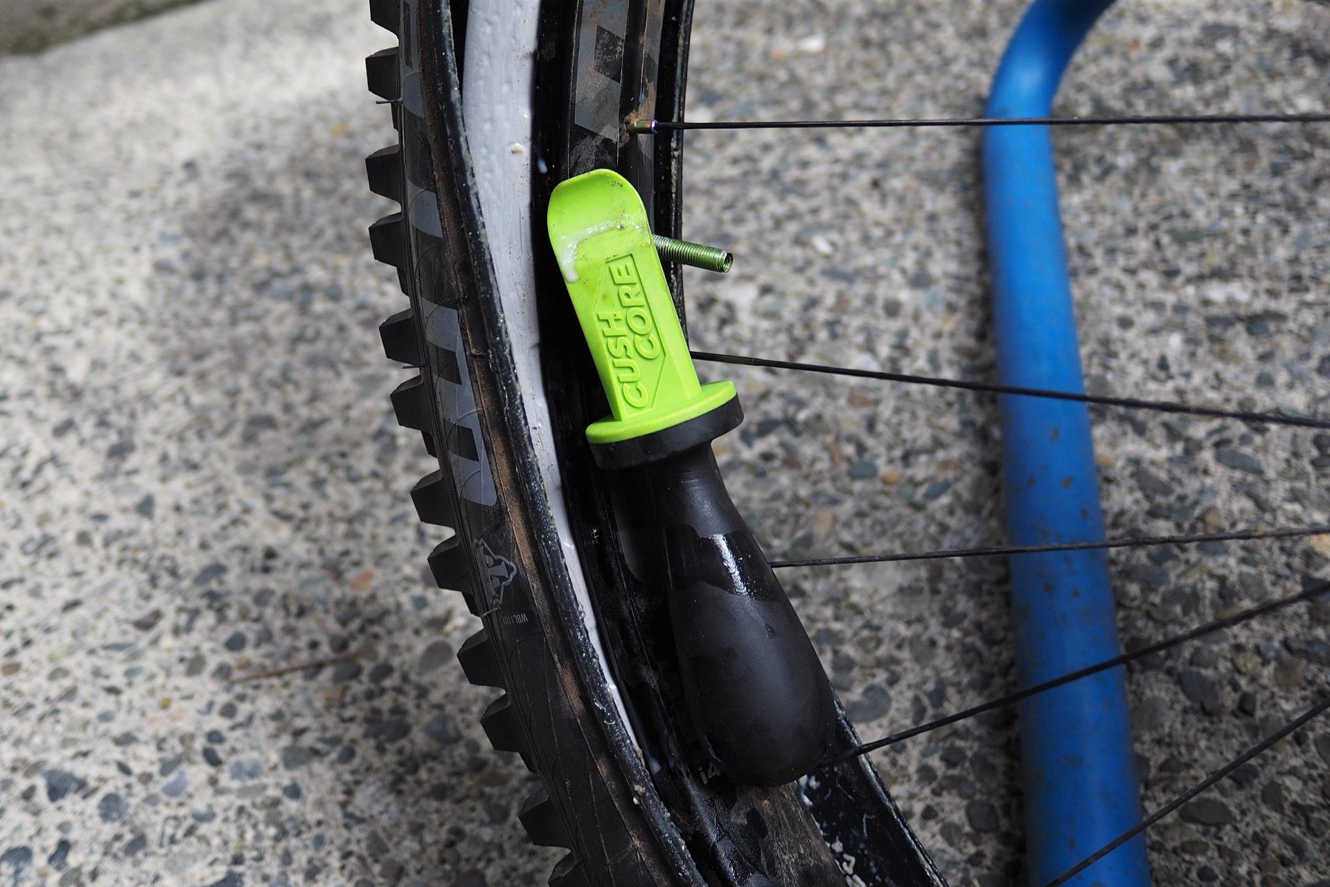 Cushcore tire outlet lever