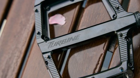 DM raceface turbine pedal coverimage