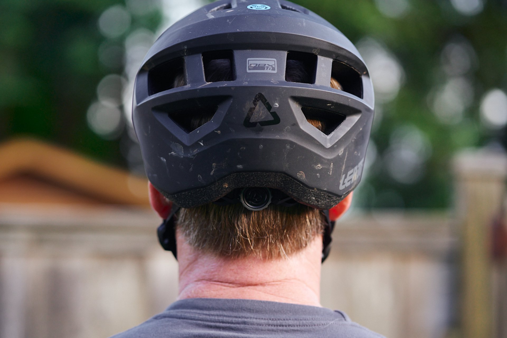 leatt mtb 1.0 helmet