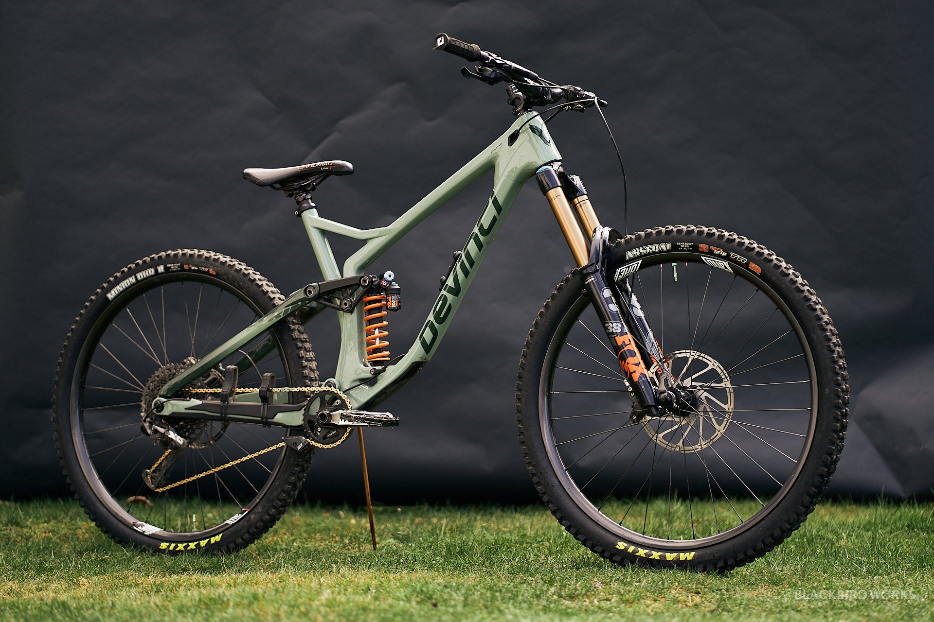 Devinci discount spartan aluminum