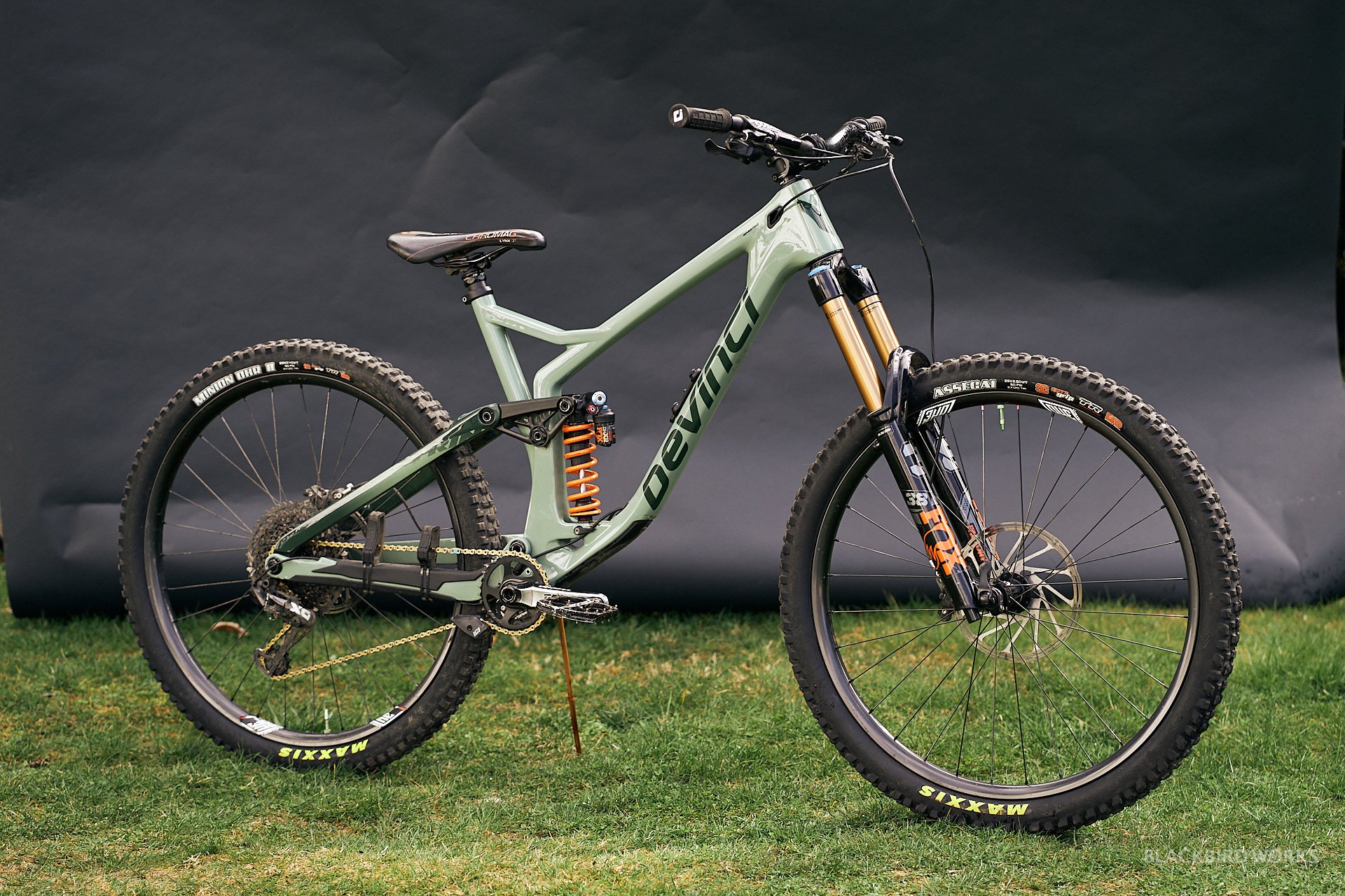 DSC01221-denizmerdano-dreamride-stevevanderhoek-devinci-spartan.jpg