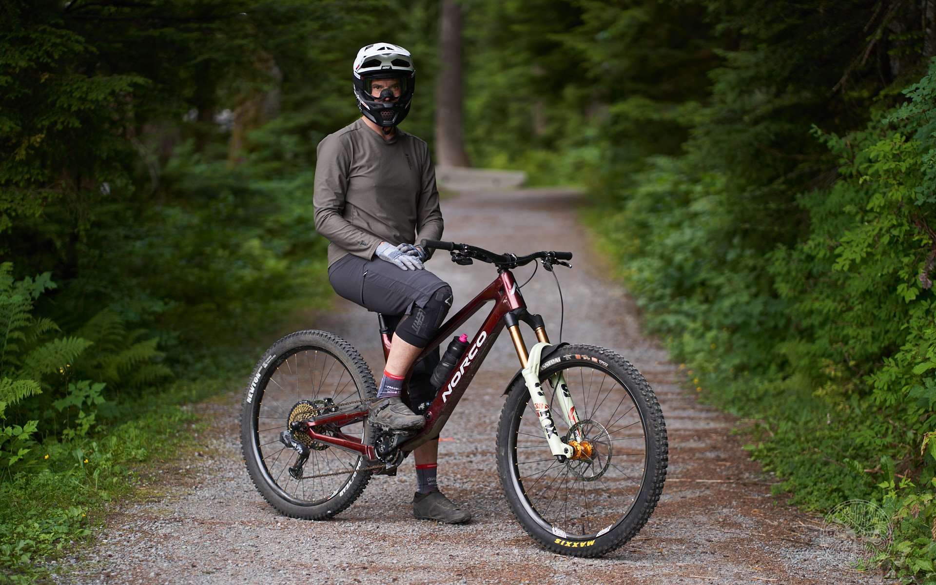 Review: New Patagonia Mountain Bike Shorts, Jersey, and Bib Liner -  Singletracks Mountain Bike News