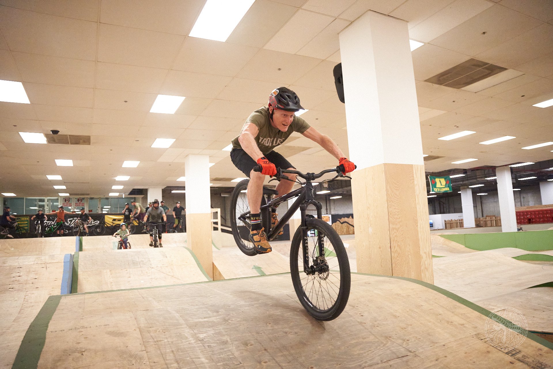 Indoor bike store parks near me