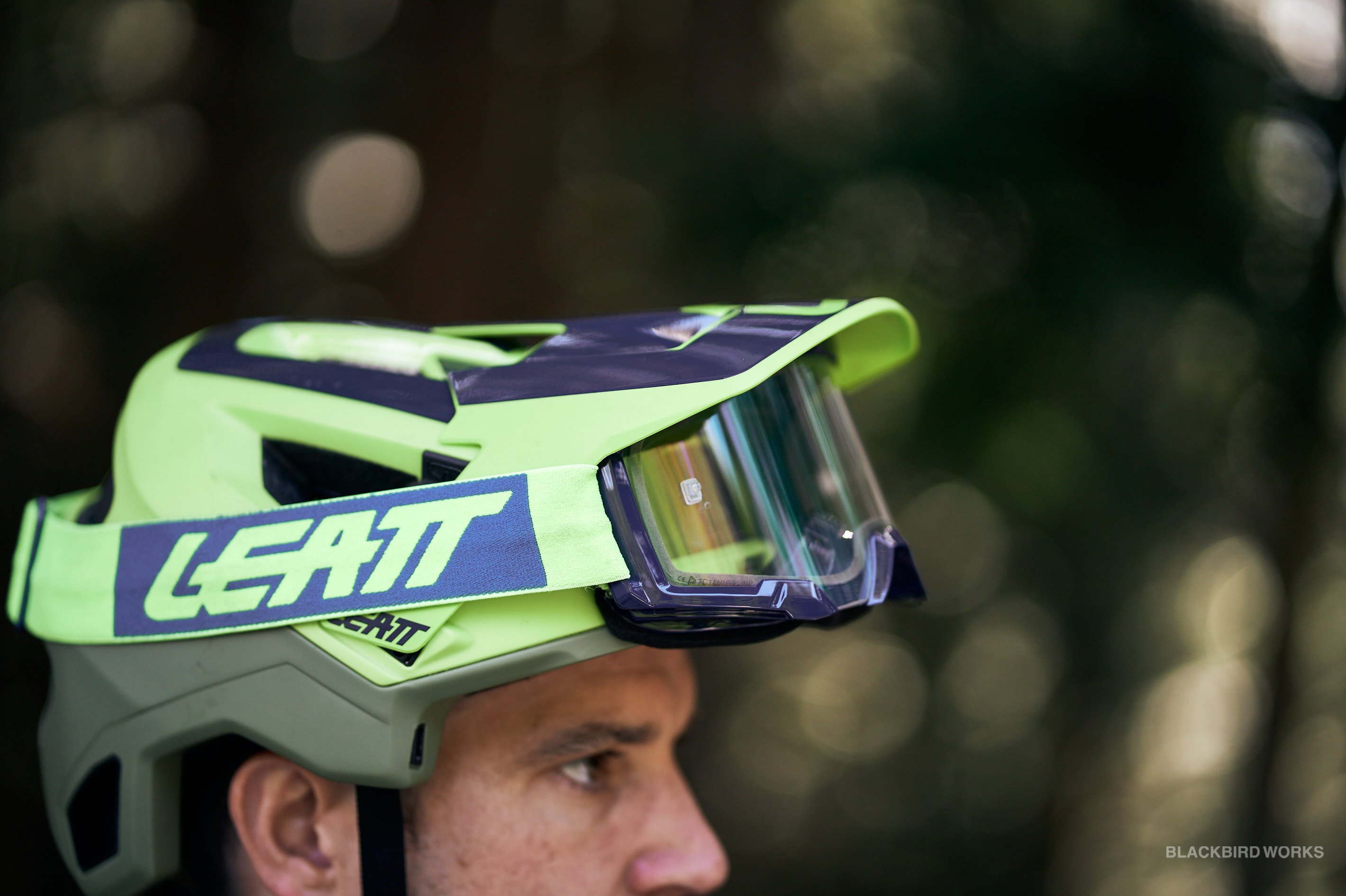 Leatt mtb best sale 4.0 helmet