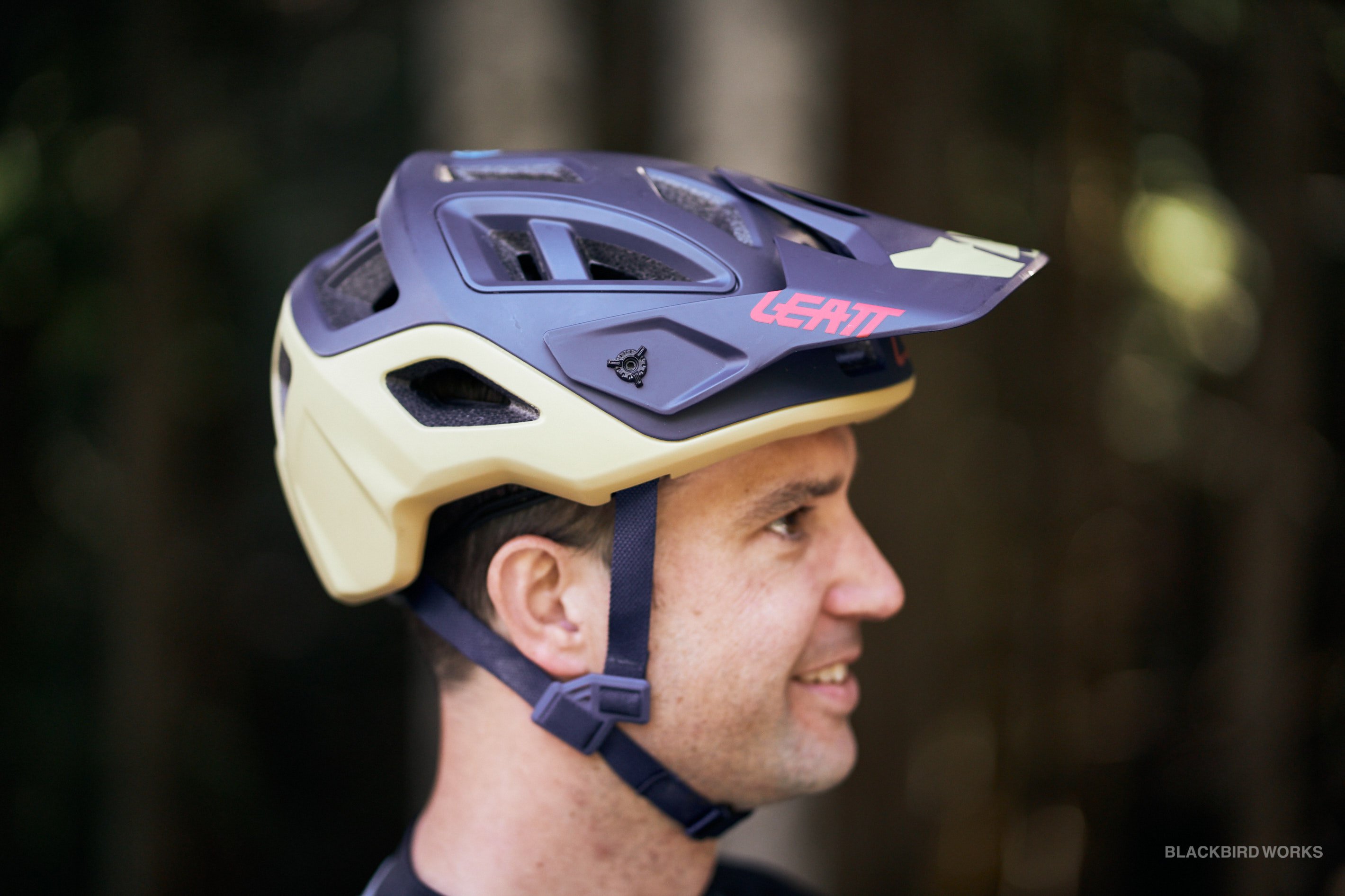 Leatt mountain shop bike helmet