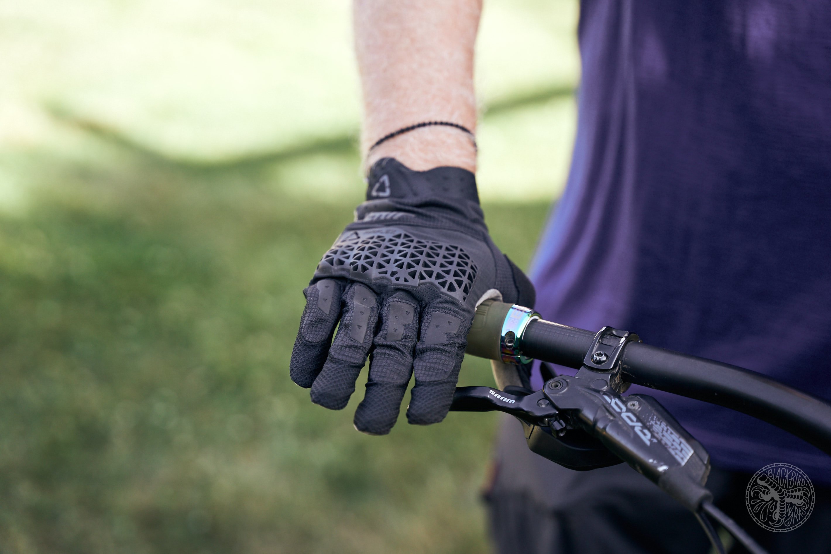 Leatt on sale mtb gloves