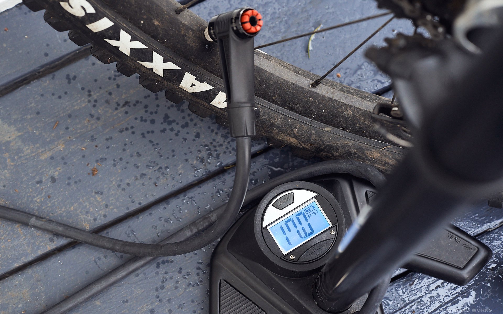 shimano bike pump