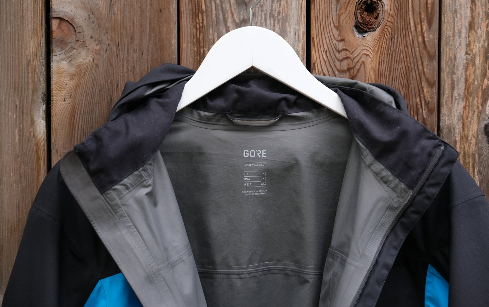 Gore Wear Gore C5 & C3 Windstopper Thermo Trail Jacket Review (Men/Woman) -  Outdoorguru