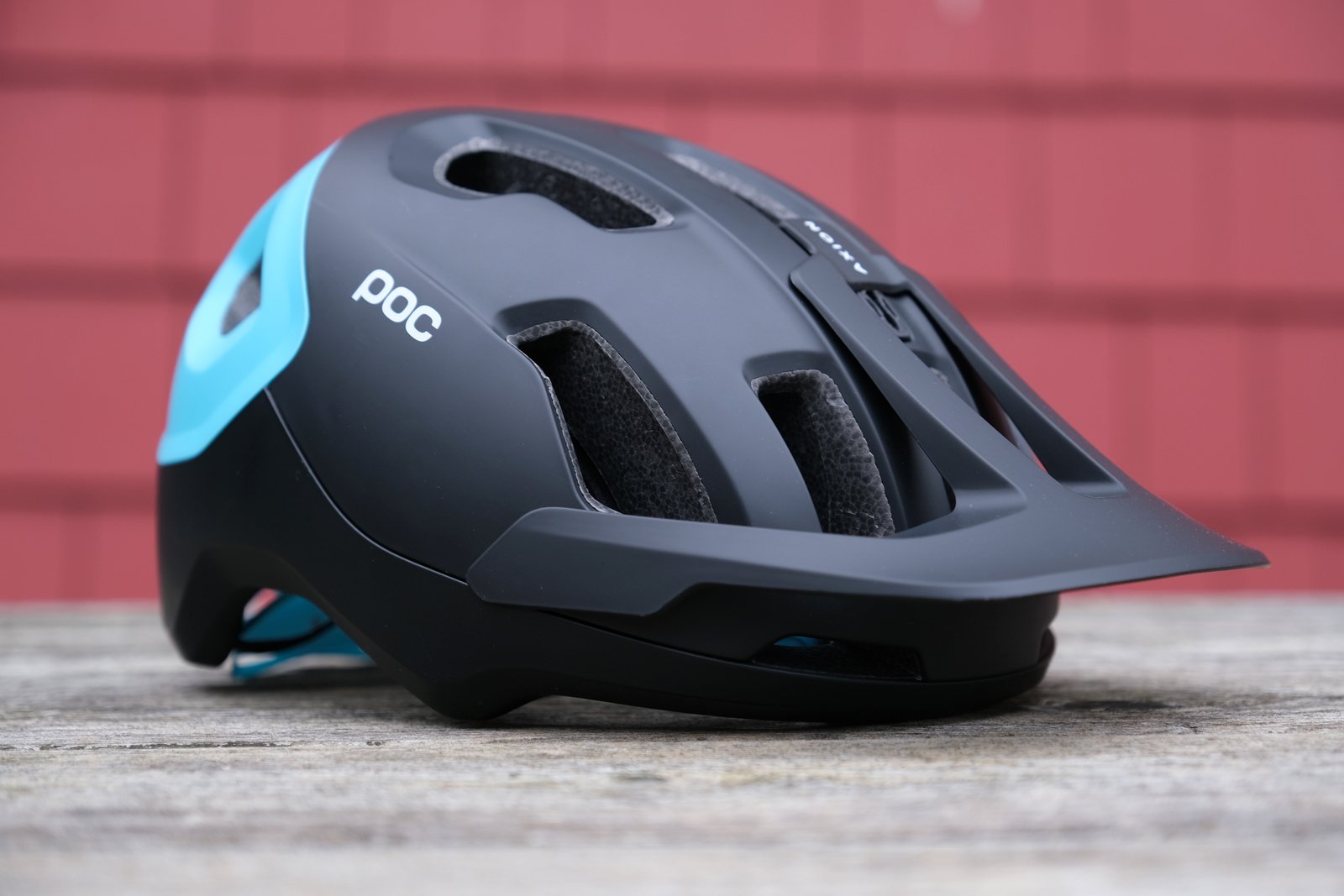 poc axion spin bike helmet