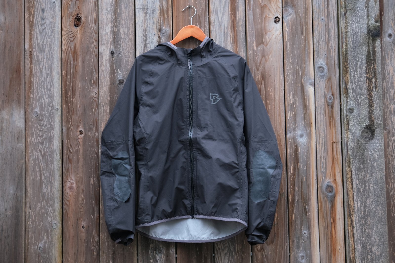 Race face store rain jacket