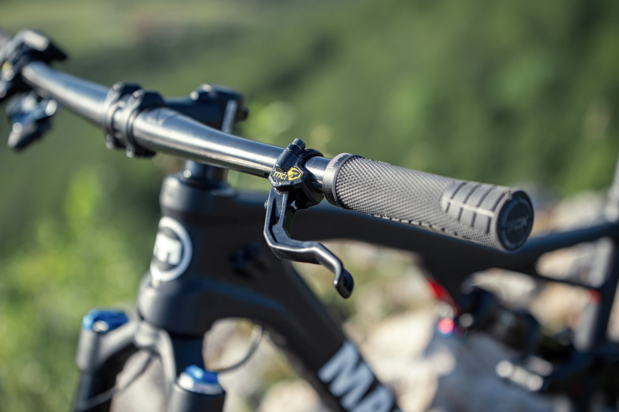 diefstal Wacht even pols Brakes *IN* Your Handlebars? Magura Launches the MCi System