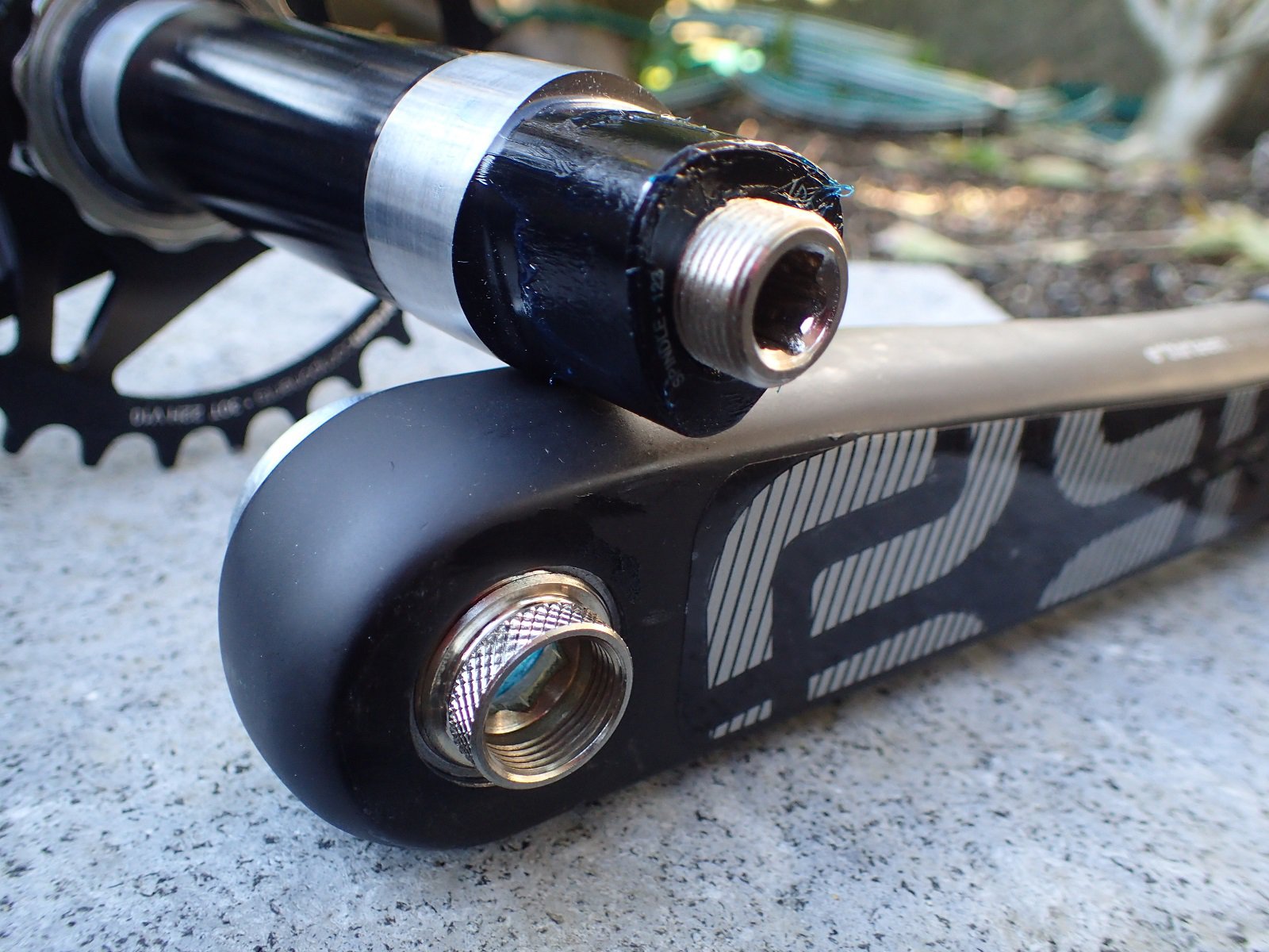 E13 cheap carbon cranks