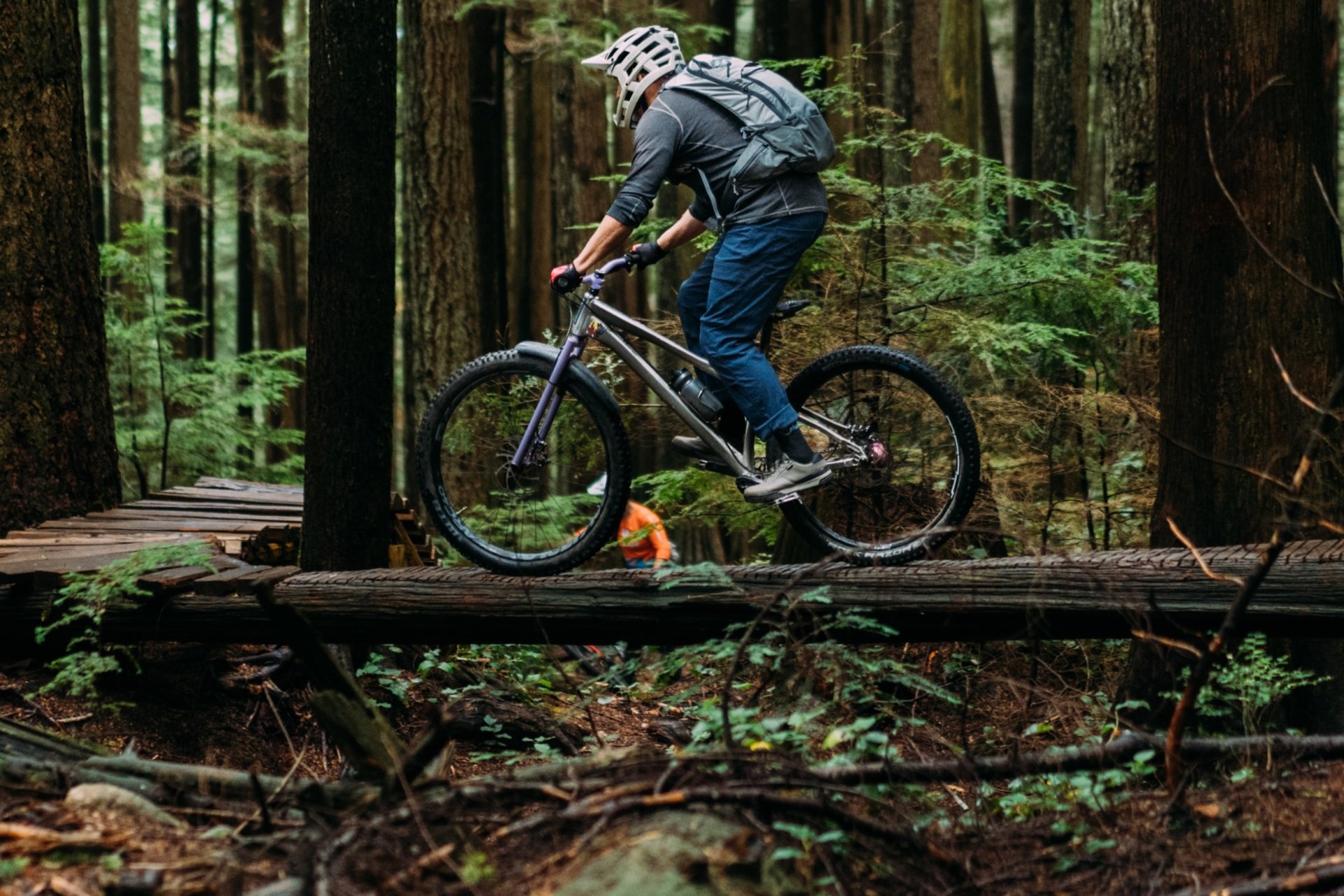 EVOC Trail Pro 16 Pipeline NSMB Andrew Major by Meg (4)