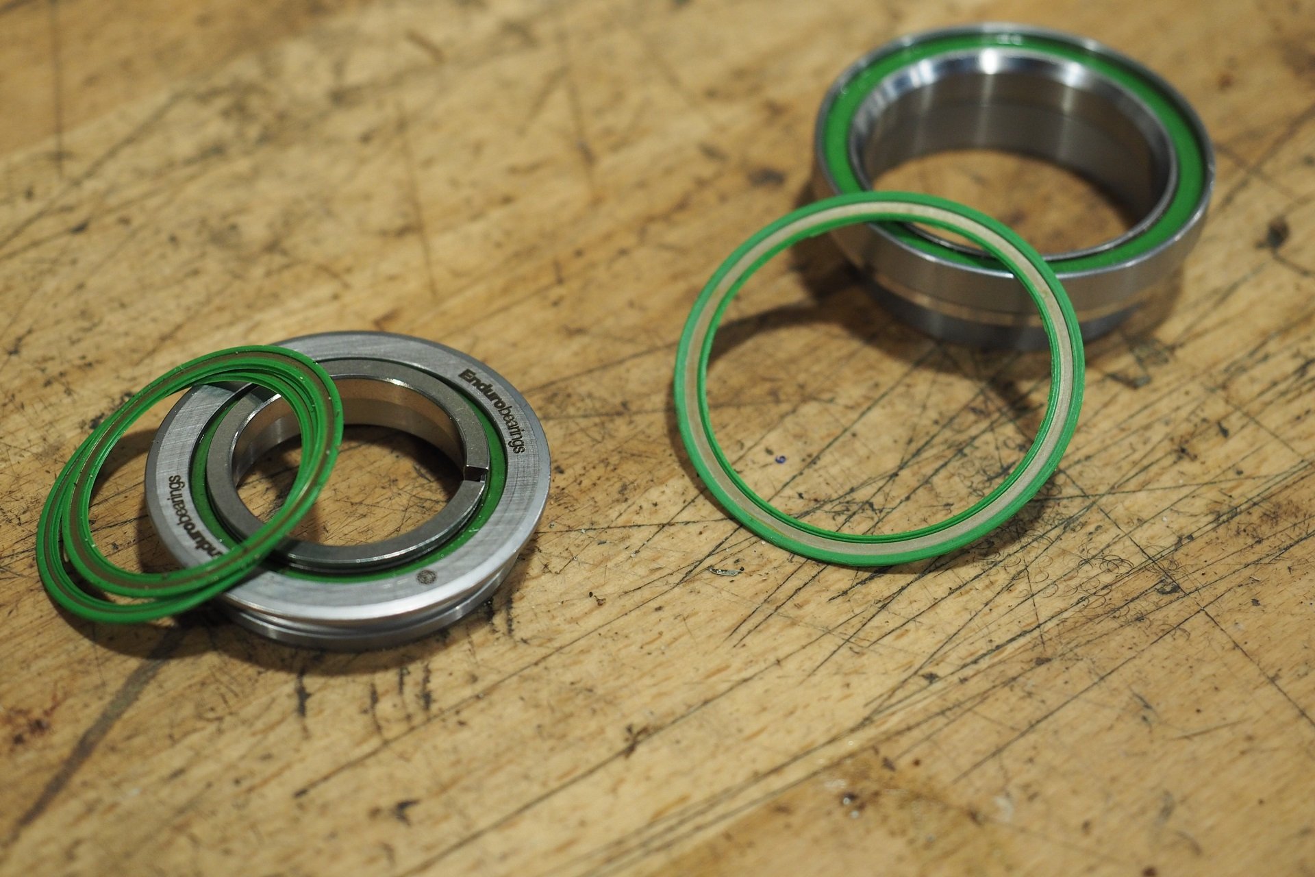 Enduro best sale headset bearings