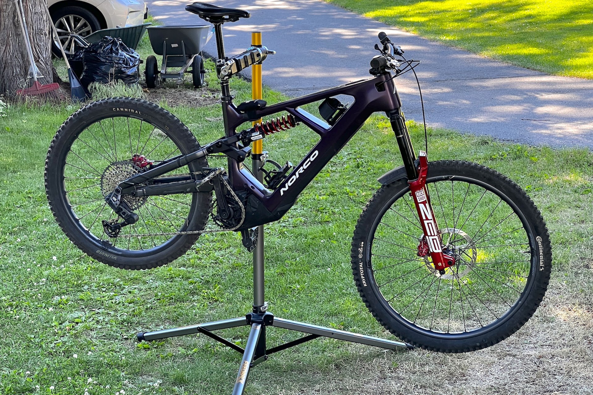 Feedback Sports 20th Anniversary Repair Stand 13