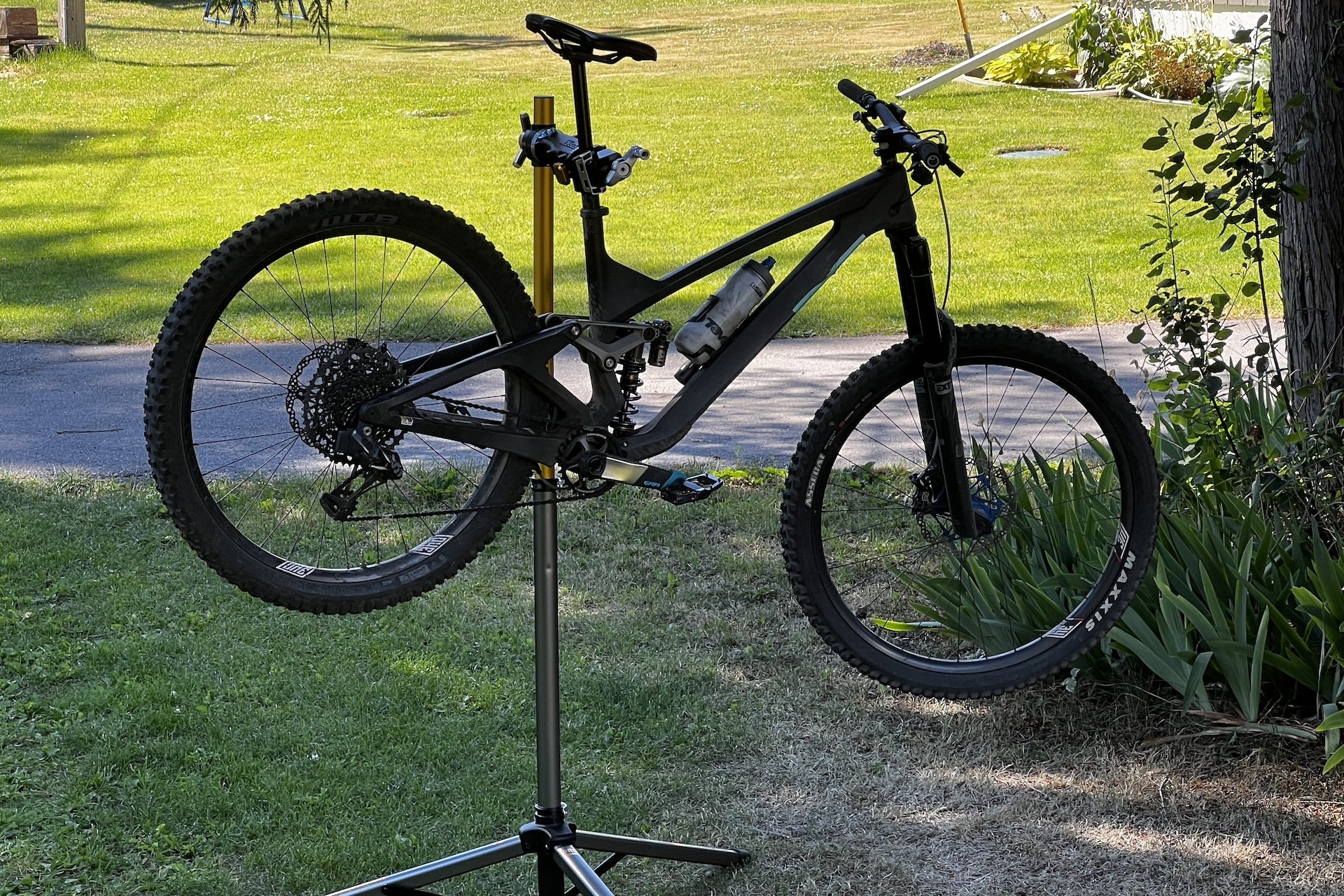 Feedback Sports 20th Anniversary Repair Stand 7