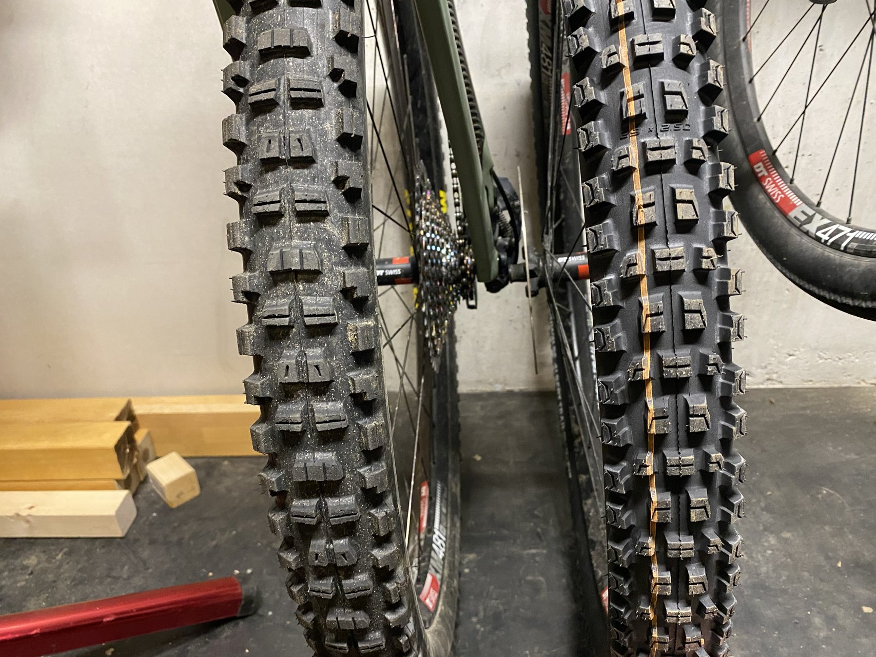 Get a Grip Maxxis vs Schwalbe 5