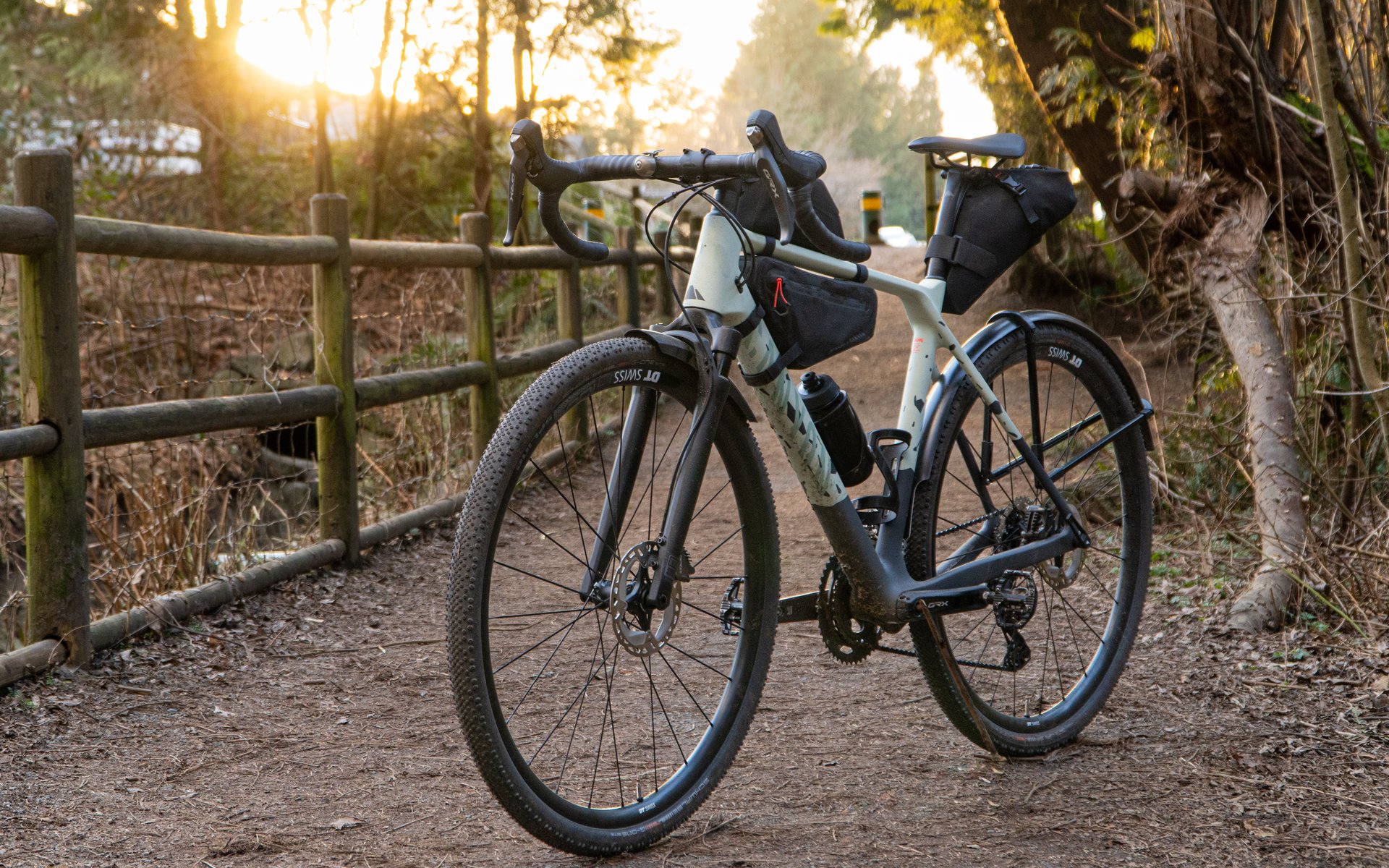 canyon suspension gravel bike