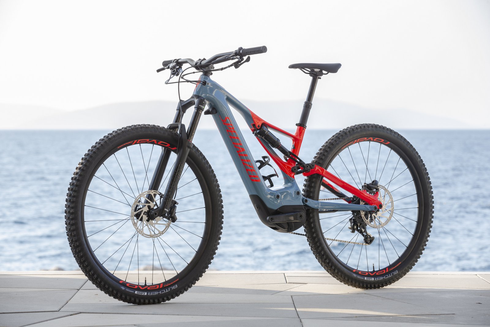 specialized levo canada