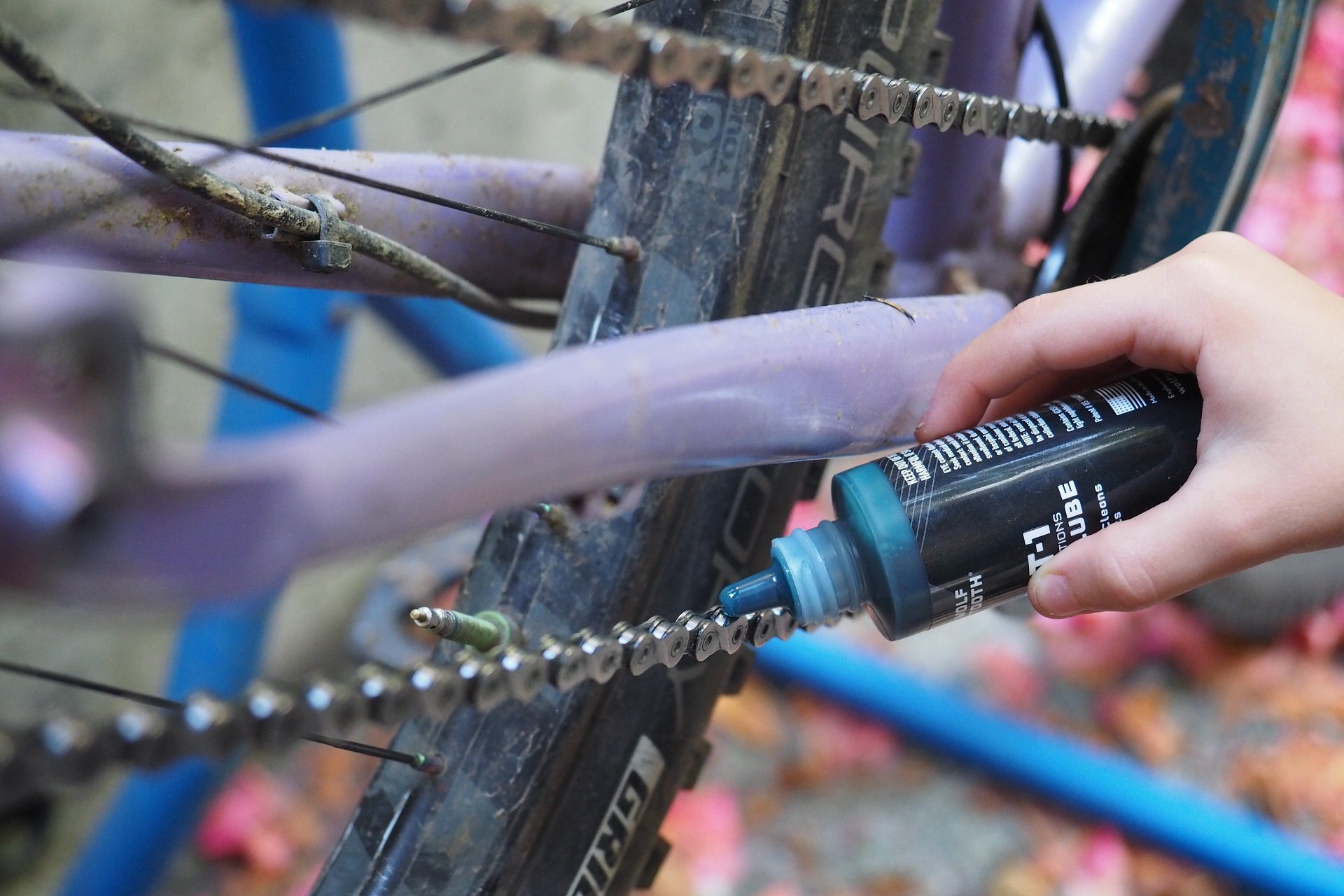 Tech Tip: No Muss No Fuss Chain Lube