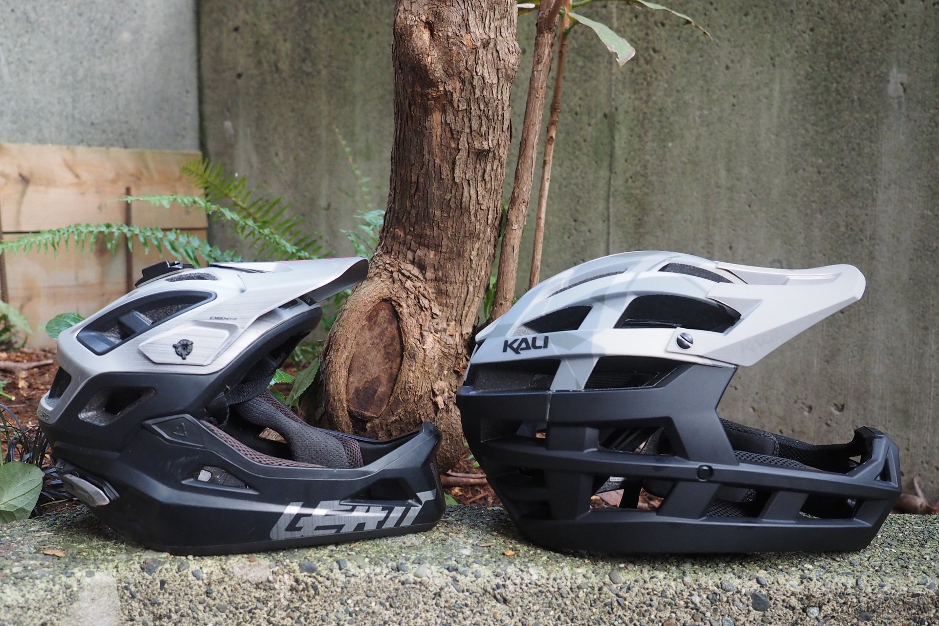 CASCO KALI INVADER SOLID MATT BLACK - Crossmountain