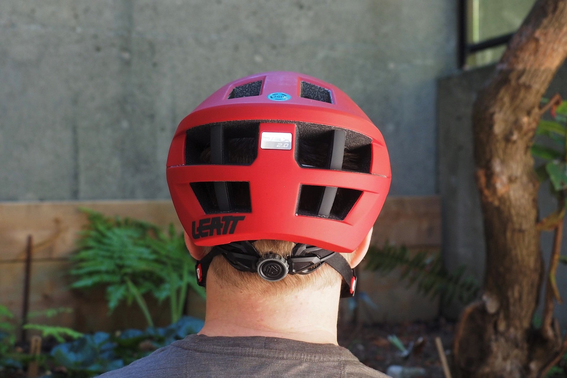Leatt DBX 2.0 Helmet