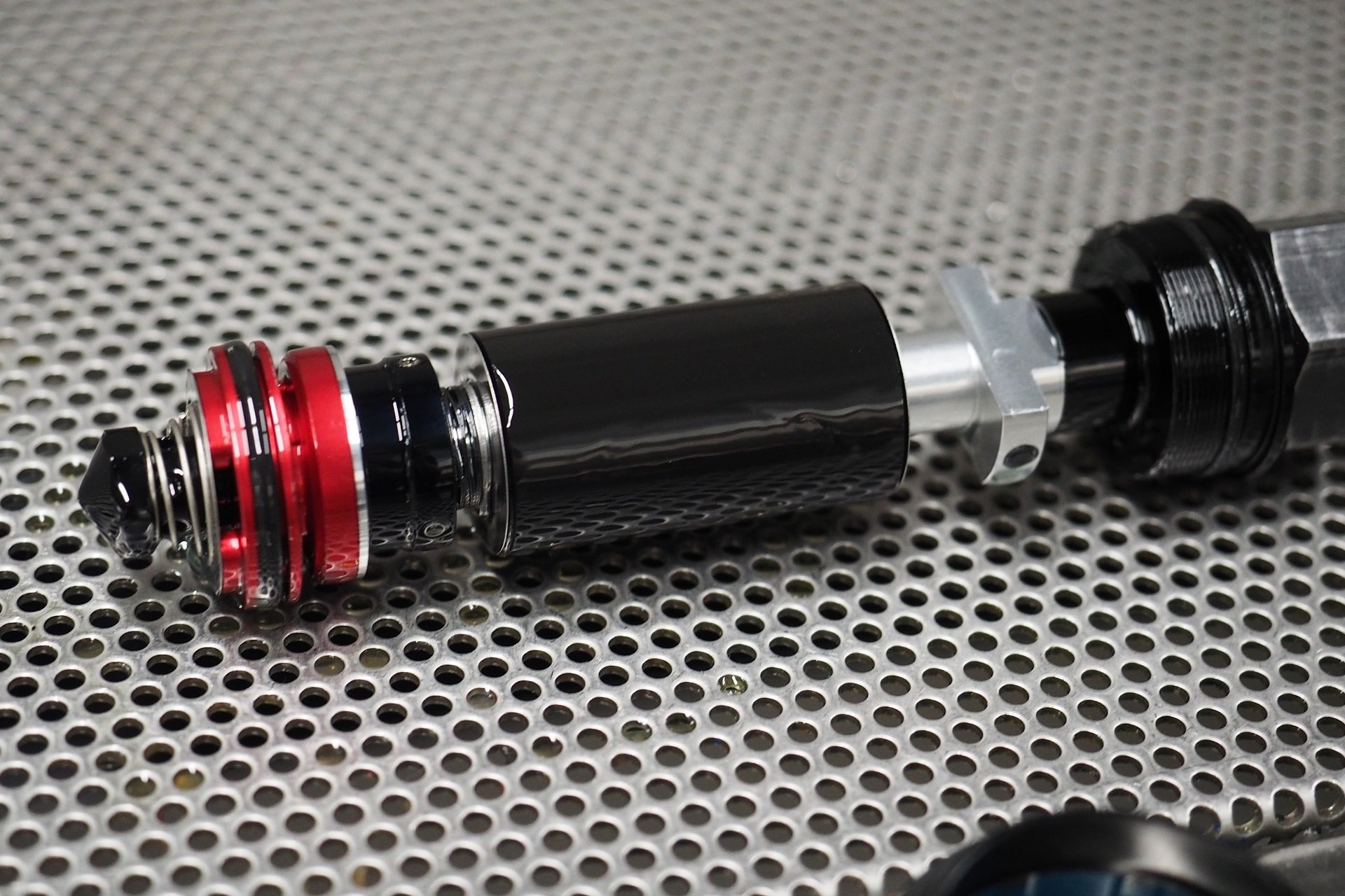 Manitou R7 Teardown Damper Adjust NSMB Andrew Major (4)