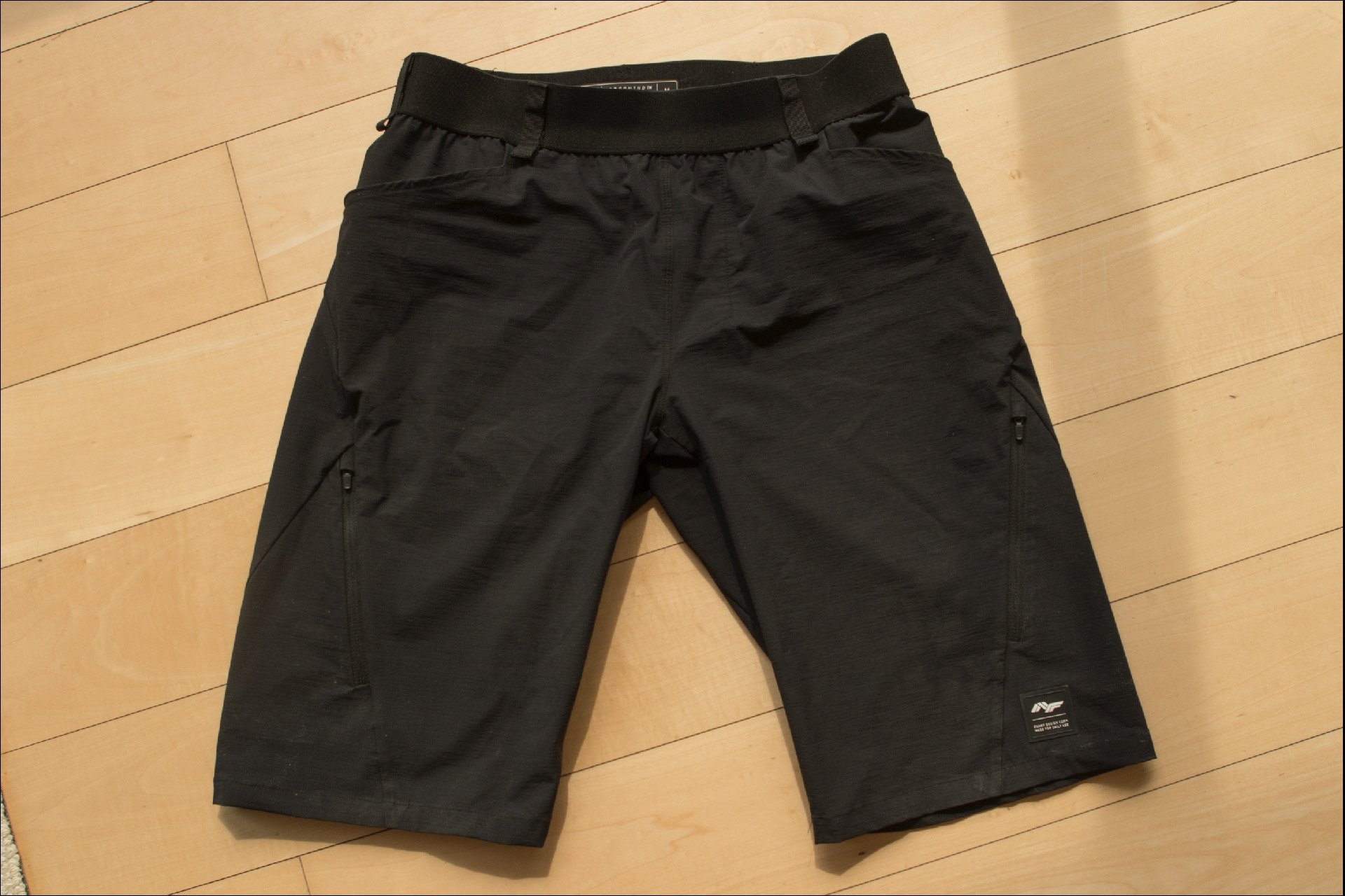 NF lightweight shorts and 7Idp kneepads 8