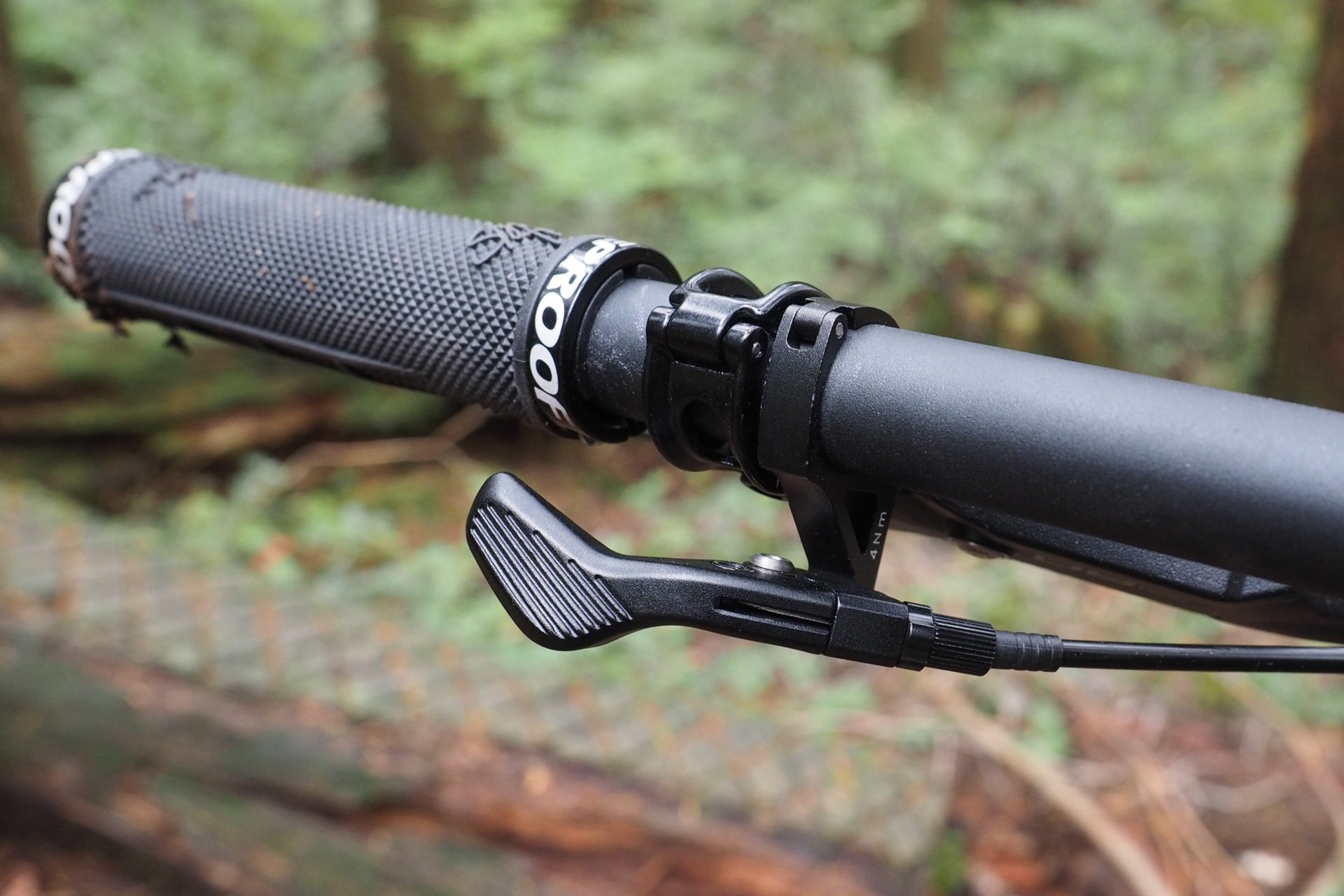 Nukeproof store dropper seatpost