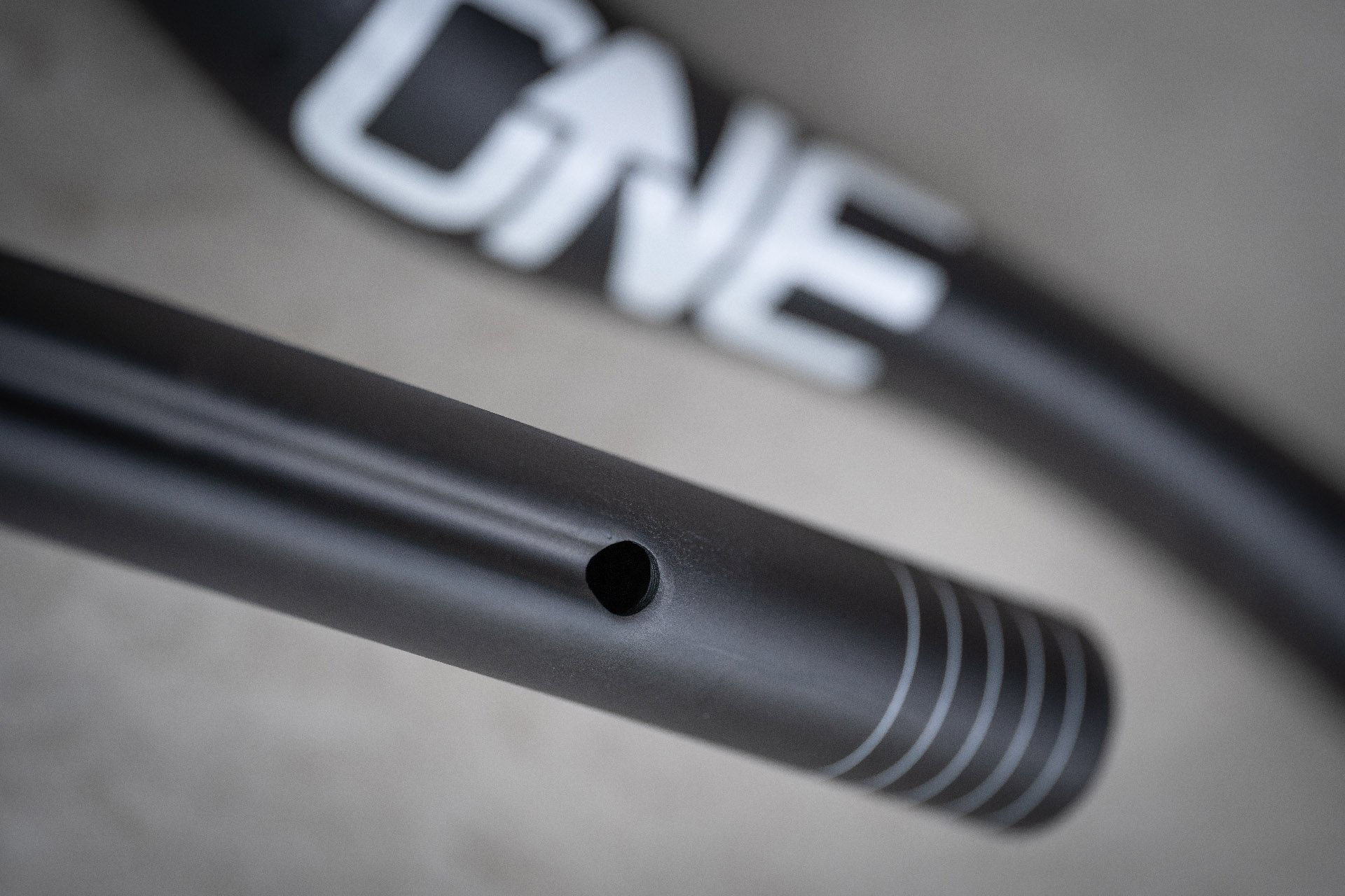 OneUp Components Carbon E-Bar - Carbon Handlebars