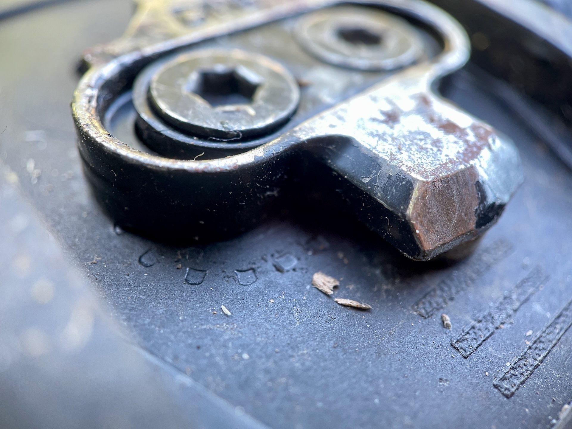 OneUp Clip Peal Repair 4