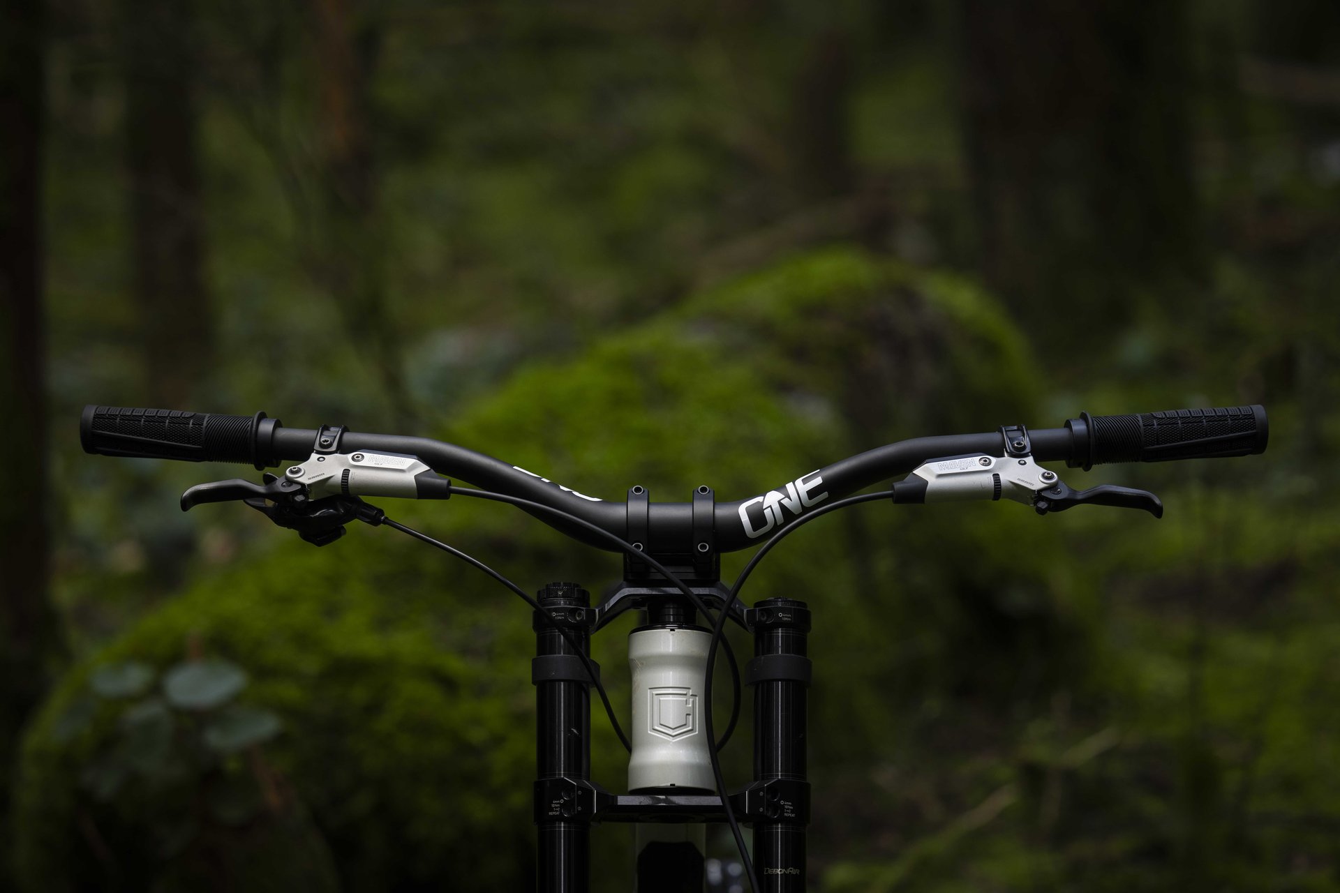 OneUp Components V2 Carbon Handlebar-50-B (1)