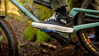 OneUp Components Wave Pedals Side