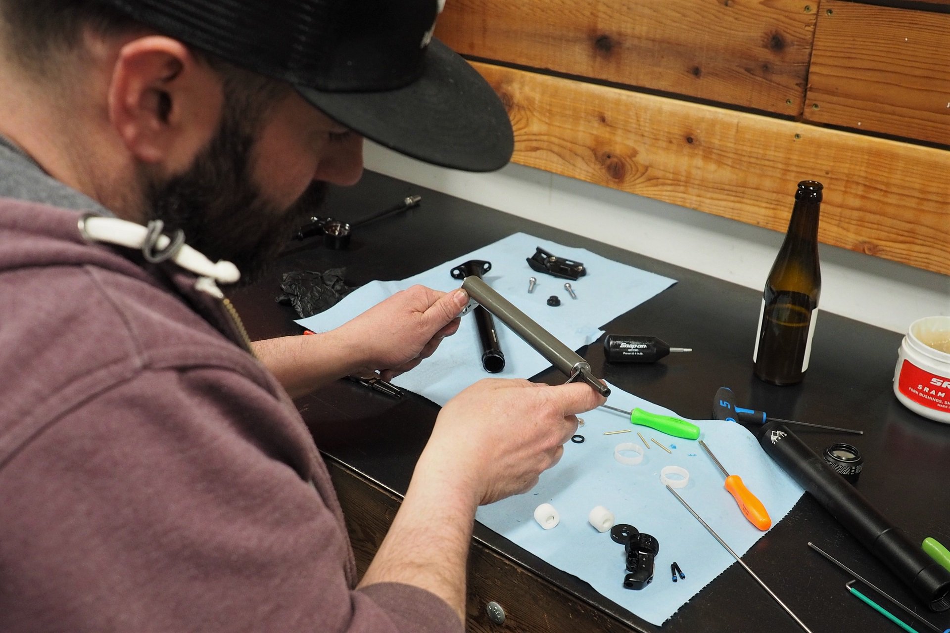 PNW Bachelor Dropper Post: Teardown