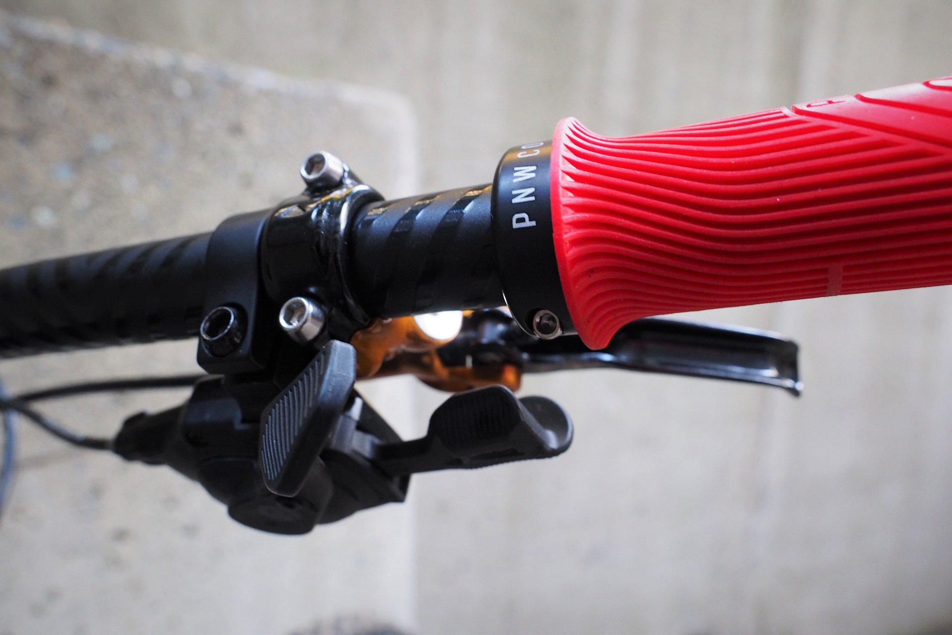 pnw loam grips review