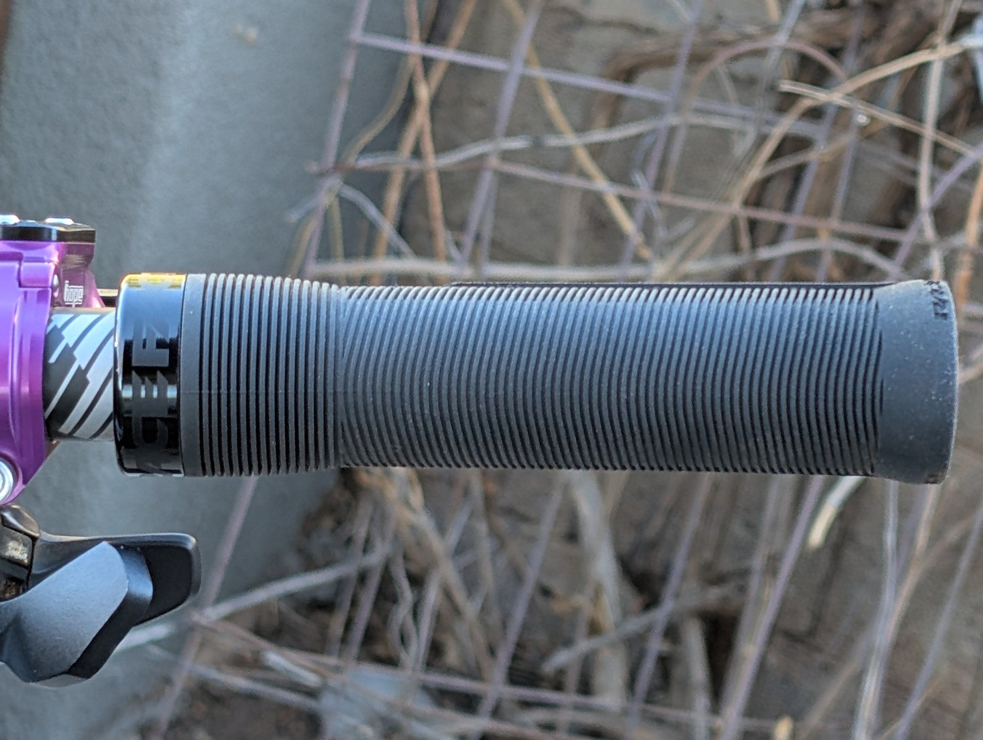 raceface chester grip 31mm 14