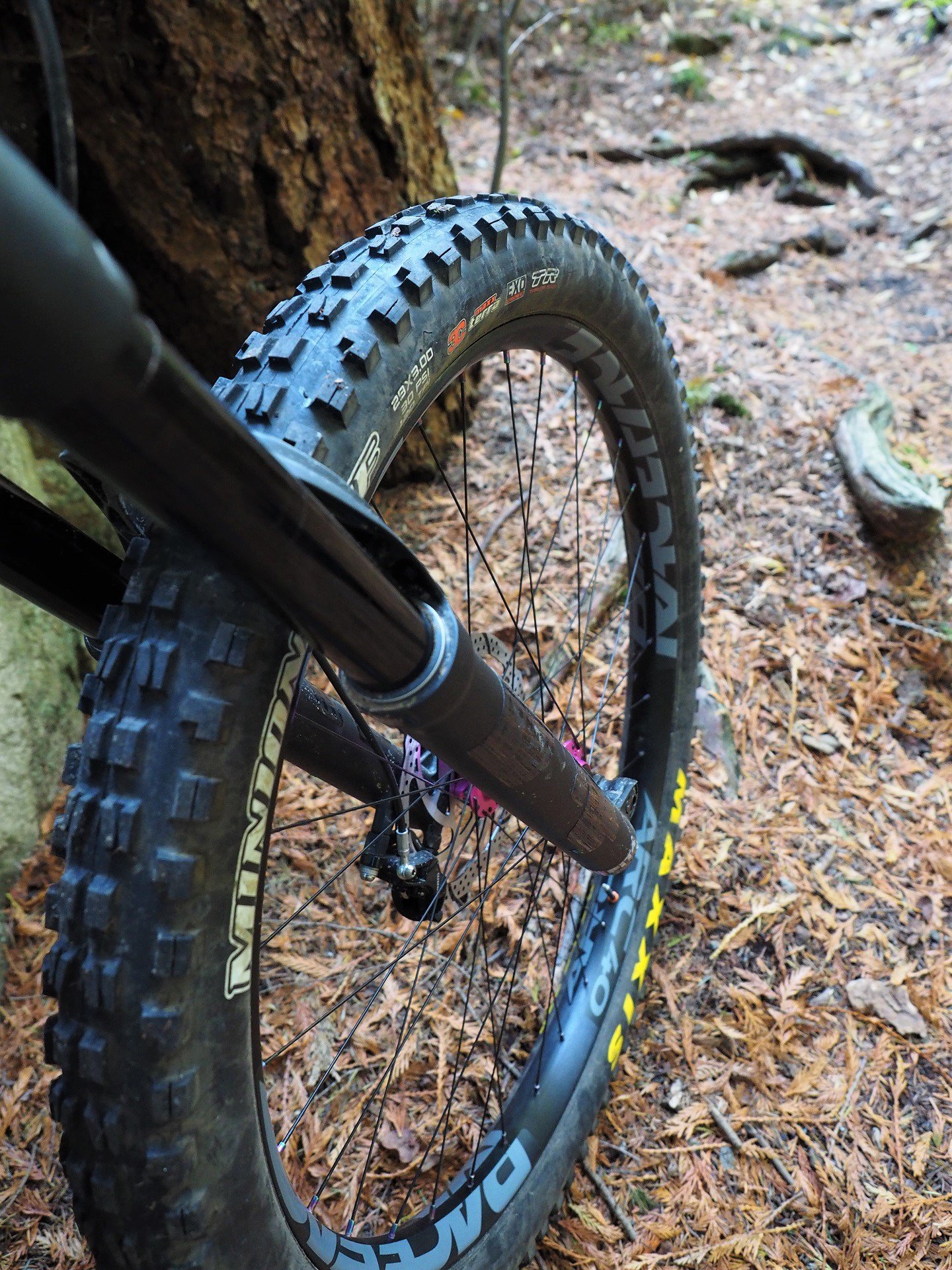 wider front tire mtb